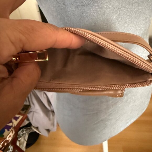 Crossi Crossbody Phone Purse - Picture 4 of 4